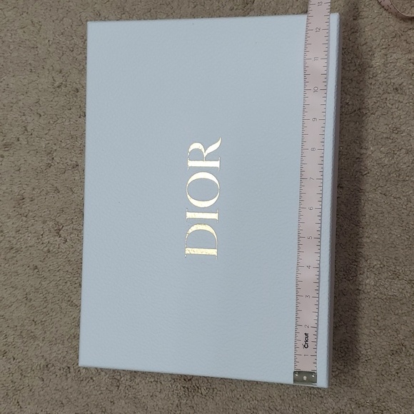 DIOR rectangle box (only) with tissues - Picture 11 of 13